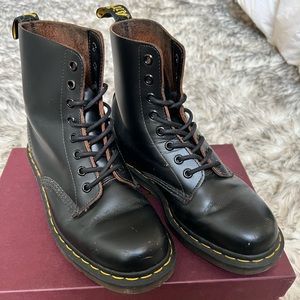 MADE IN ENGLAND DR MARTENS 1460 US8
